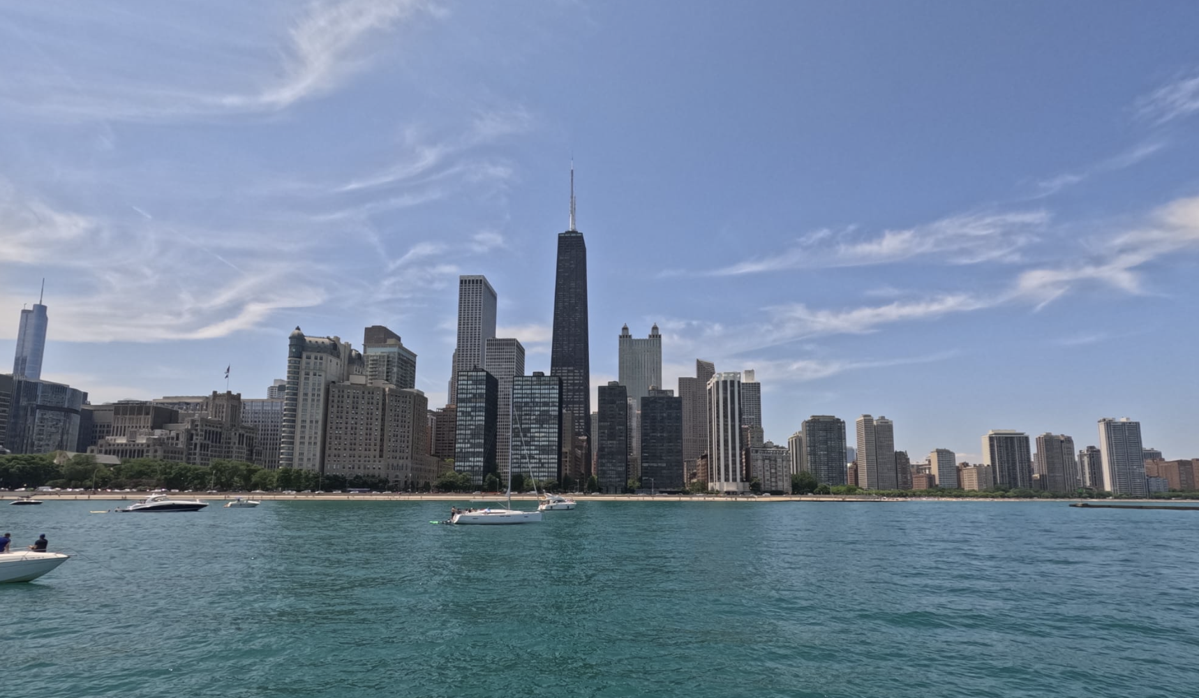 Chicago Fourth of July on a Yacht – Why It’s the Best Way to Watch the Fireworks